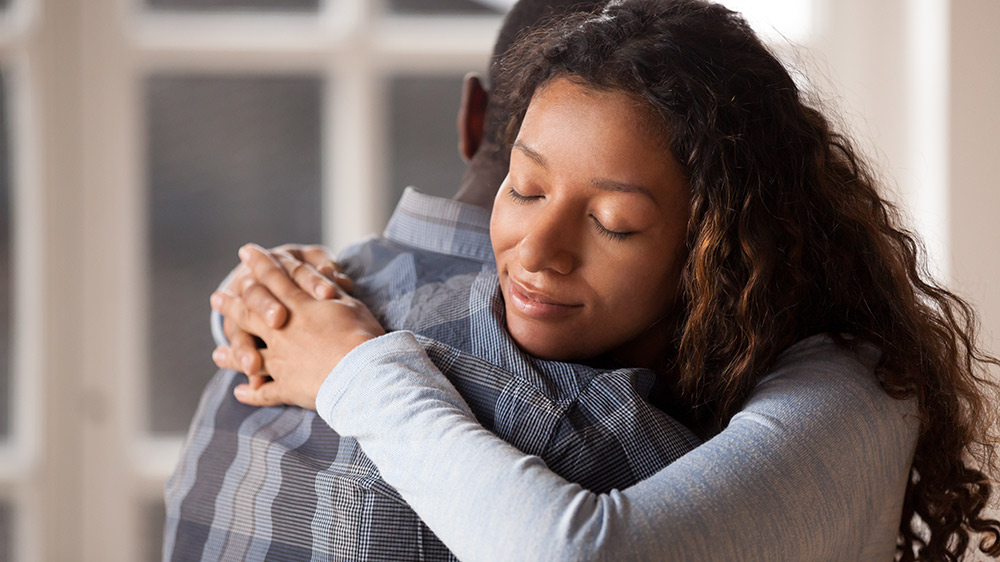 hmbl2 a young couple in a warm embrace